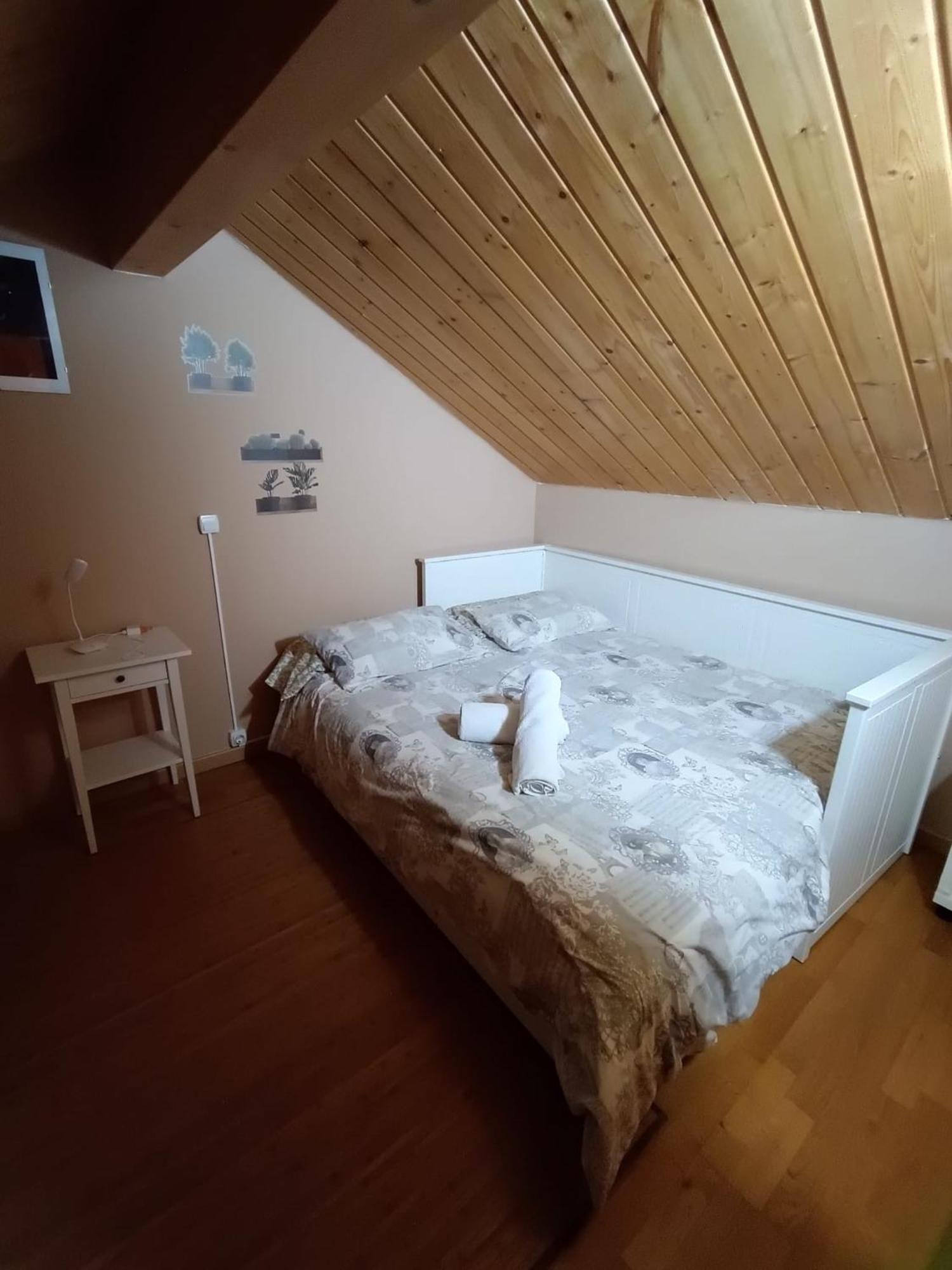 Adosado En Villanua Con Wifi Extérieur photo